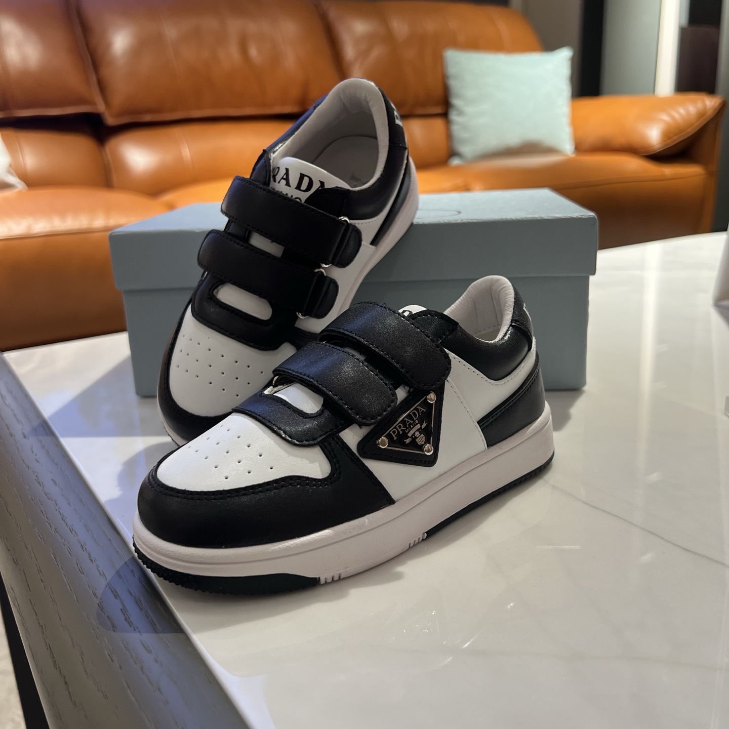 Children's shoes child